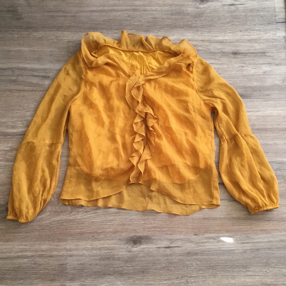 Golden long sleeve flowey blues